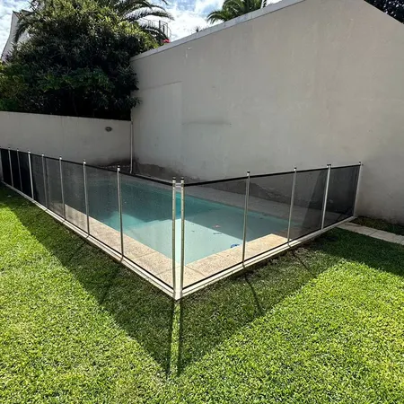 Instalación de valla de piscina en Girona - KidoSafe