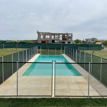 Instalación de valla de piscina en Valencia - KidoSafe