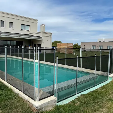 Instalación de valla de piscina en Valencia - KidoSafe