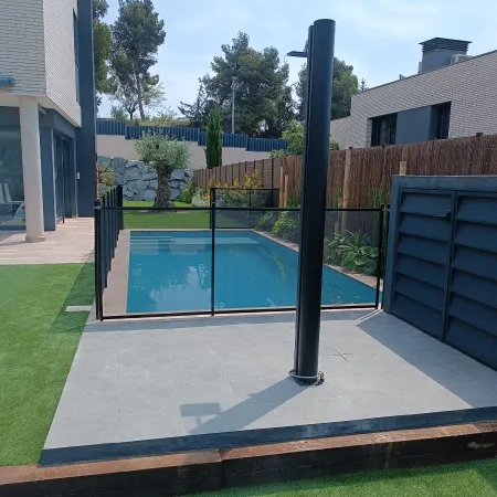 Instalación de valla de piscina en Valencia - KidoSafe