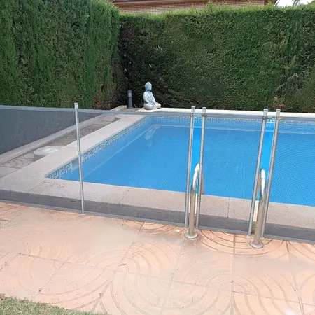 Instalación de valla de piscina en Girona - KidoSafe