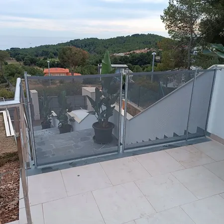 Instalación de red de protección para balcones y terrazas en Valencia - KidoSafe