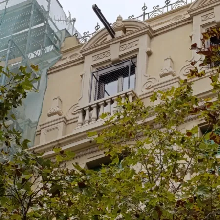 Instalación de red de protección para balcones y terrazas en Barcelona - KidoSafe